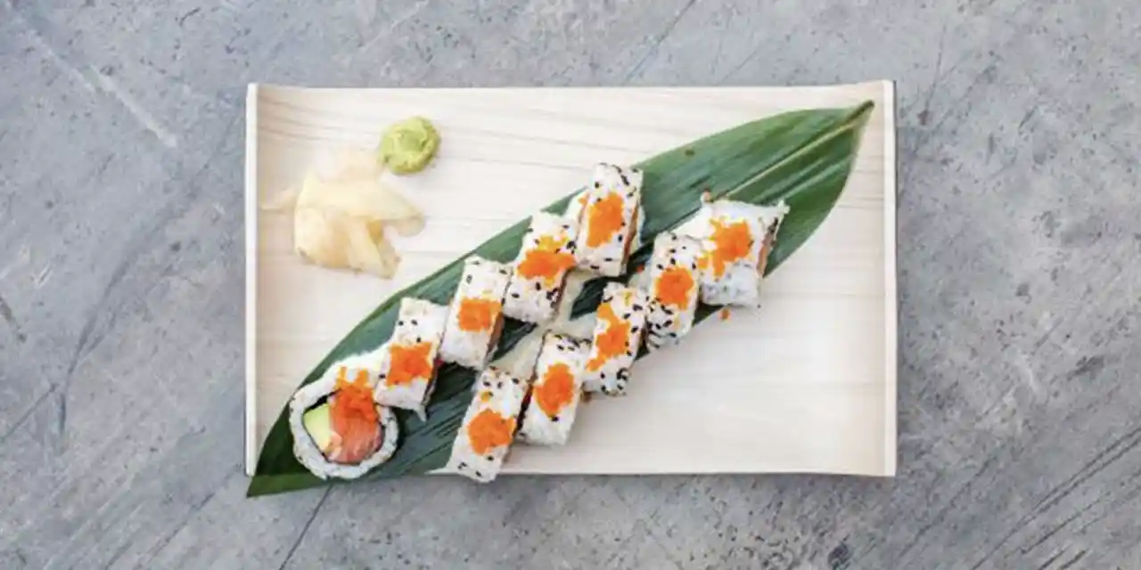 Hello Oriental : Salmon Avocado Uramaki Roll